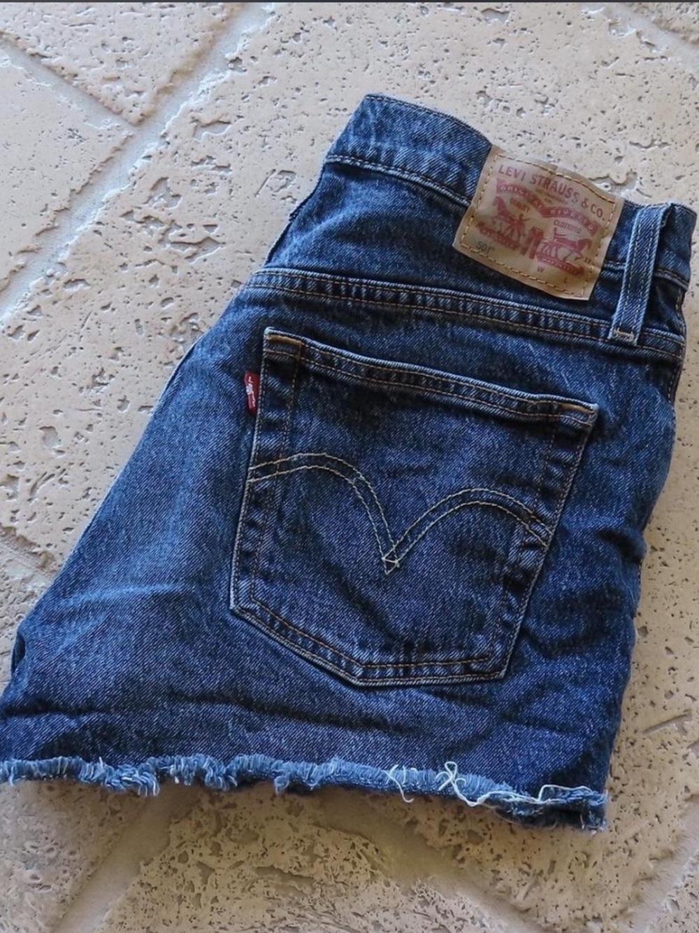 Levi's Men’s Indigo Blue Denim Jeans with Signature Back Pocket